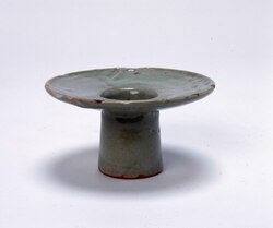 青磁天目托 / Celadon Tenmoku Saucer image