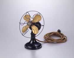 小型扇風機 / Small Electric Fan image