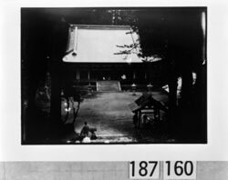 寺院 / Front View of a Temple image