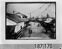 平安徳義会孤児院教室前の式典 / Ceremony in Front of the Classrooms at the Heian Tokugikai Orphanage image