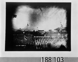 戦中の屋根の景観 / Roofs in Wartime image