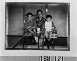 椅子に座る子供たち / Three Children Seated on Chairs image