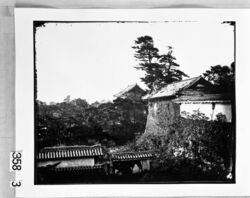 旧江戸城写真ガラス原板　西桔橋東側石垣上より乾二重櫓方面 / Edo Castle: Looking Towards the Inui Two-Storied Gatehouse from the Eastern Stone Wall at Nishi Hanebashi image