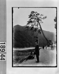 河辺の2人の男性 / Two Men at the Riverside image