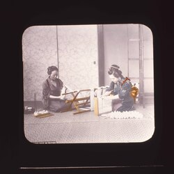 絹糸をまとめる女性たち / Women Arranging Silk Yarns image