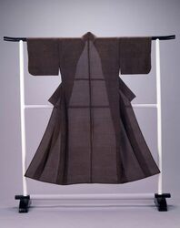 江戸小紋地着物他一括資料 着物(単衣)黒絽地立涌文 / Collection of Edo Komon Kimono and Other Materials, Kimono (Lined) with Tatewaku Pattern on Black Ro Silk Gauze image