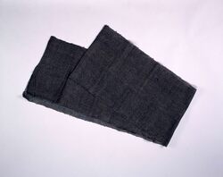 江戸小紋地着物他一括資料 裂 黒綿地菊蔓草模様 / Collection of Edo Komon Kimono and Other Materials, Fabric Scrap, Chrysanthemum and Vine Pattern on Black Cotton image