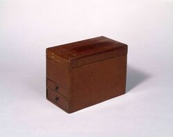 燭台付化粧箱 / Cosmetic Box with Candlestand image