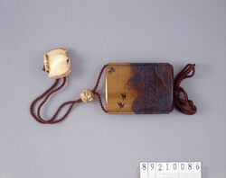 波に千鳥蒔絵印籠 付 千鳥型象牙根付 / Inro (Small Nested Caddy) with Wave and Plover in Makie; Ivory Netsuke Toggle in the Shape of a Plover image