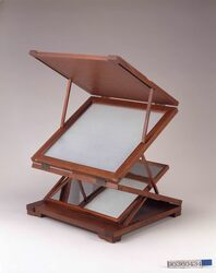 手彩色用器具(修整台) / Hand-coloring Equipment (Table for Photo Retouching) image