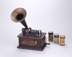 円筒式蓄音機 エジソン・スタンダード A型 / Gramophone with Cylinder, Edison Standard Type A image