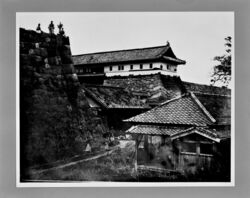 旧江戸城写真ガラス原板　 上梅林門と二ノ丸喰違門 / Edo Castle: Kamibairinmon Gate and the Kuichigaimon Gate to the Second Enceinte image