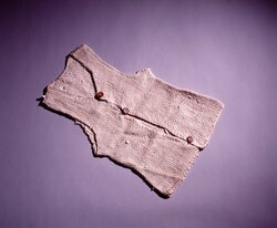 くず繭製チョッキ / Vest Made from Waste Silk Cocoons image