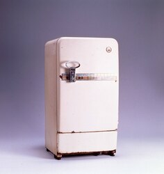 電気冷蔵庫 / Electric Refrigerator image