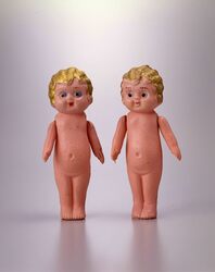 セルロイド人形 巻髪女子 / Celluloid Doll, Curly Haired Girl image