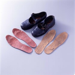 紙製靴中敷 / Insoles Made from Paper image