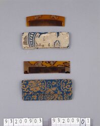 金襴鳳凰文櫛袋 雲文蒔絵櫛 / Gold Brocade Comb Case with Phoenix Design, Comb with Cloud Design in Maki-e image