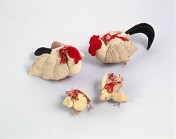 鶏ひよこ縮緬細工 / Silk Crepe Work of a Chicken and a Chick image