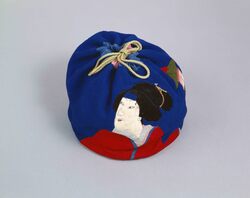 湯島白梅図縮緬袋物 / Bag Made with Silk Crepe with Embroidery of the White Plum Blossoms of Yushima image