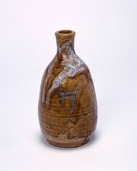 飴釉徳利 / Tokkuri Sake Bottle with Ameyu Glaze image