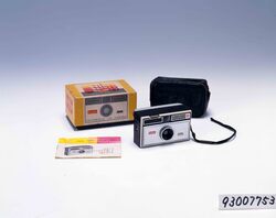 コダック インスタマチック 100カメラ / Kodak Camera Instamatic 100 image