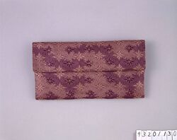紫銀襴緞子七宝繋ぎ文紙入 / Purple Silver and Satin Brocade Purse with Shippō Tsunagi Pattern image