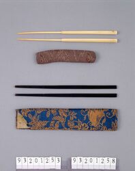 花唐草織箸袋 塗箸 / Cloth Bag for Chopsticks with Flowers and Arabesque Design, Lacquered Chopsticks image