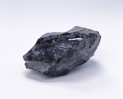 黒曜石 / Obsidian image