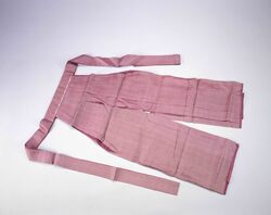 浅滅紫絹地 長袴 / Nagabakama (Formal Divided Skirt) of Pale Purplish Gray Silk image