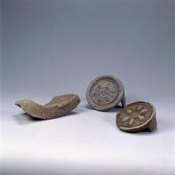 軒丸瓦(武蔵国分寺出土) / Nokimaru Gawara (Eave-End Roof Tile) (Excavated from Musashi Kokubunji) image