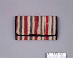 古渡有平更紗紙入 / Wallet of Antique Imported Sarasa Chintz with Aruhei Stripes image