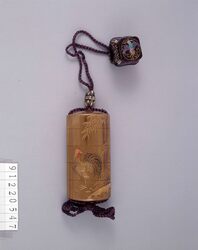 鶏竹蒔絵印籠 / Inro (Small Nested Caddy) with Chicken and Bamboo Design in Makie image