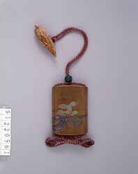 干魚萬両高彫螺鈿印籠 / Inro (Small Nested Caddy) with Dried Fish and Coral Berry Design in Relief and Inlaid Mother of Pearl image