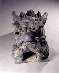 旧浅草寺観音堂大棟鬼瓦 image