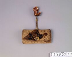 麻地花文相良刺繍一つ提げたばこ入れ / Linen Tobacco Pouch with Flower Pattern Sagara Embroidery, with Netsuke image