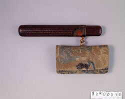 相良刺繍龍文腰差したばこ入れ / Sagara Embroidery Tobacco Pouch with Dragon Pattern, with Pipe Case image