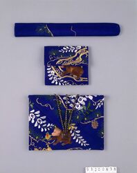 刺繍藤に猿図懐中たばこ入れ / Pocket Tobacco Pouch with Embroidery of Monkeys on Wisteria image