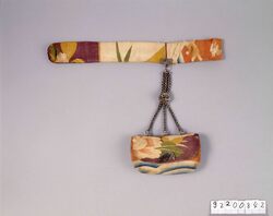 つづれ織花波文腰差したばこ入れ / Tapestry Weave (Tsuzureori) Textile Tobacco Pouch with Flower and Wave Pattern, with Pipe Case image