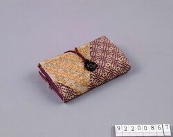 変り織鏡入 / Mirror Case with Mirror Made with Kawariori Weaving Cloth image