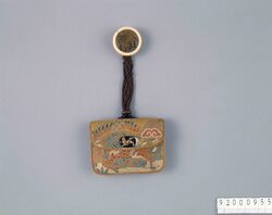 唐織龍麒麟文提物 / Karaori (Chinese Weav) Textile Dragon and Giraffe Pattern Sagemono Accessory image
