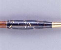 縞文塩瀬織煙管筒並びに煙管 / Stripe Pattern Shioze-ori (Habutae Silk) Textile Pipe Case and Pipe image