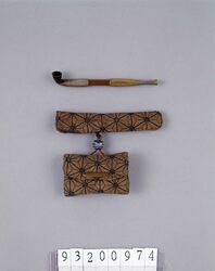 麻の葉模様刺繍腰差したばこ入れ / Tobacco Pouch with Hemp Leaf Embroidery Pattern, with Pipe Case image