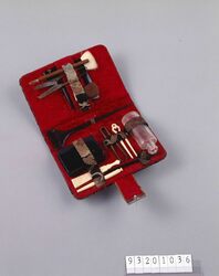 桜に流水模様携帯用化粧具入 はさみ 刷毛2 耳かき 骨製つまみ 毛抜 ガラスビン 紅筆 紅板 毛筋立 白粉入 つめヤスリ 千枚通 鏡 / Portable Cosmetic Case with Cherry Blossom and Stream Pattern, Scissors, Brush 2, Ear Pick, Bone Tongs, Tweezers, Glass Bottle, Lip Brush, Beniita (Lip Rouge Case), Kesujitate (Comb for Parting Hair), Face Powder Case, Nail File, Awl, Mirror image