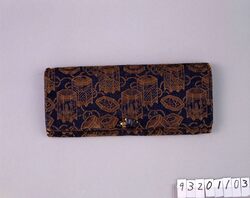 貝桶文紙入 / Purse with Kaioke Design image