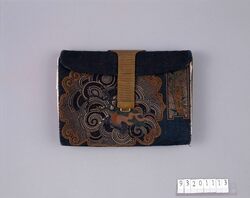 相良刺繍田舎芙蓉図紙入 / Purse with Sagara Embroidery Design of Cotton Roses in the Countryside image