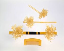 菊・梅・水仙飾り鼈甲揃物[婚礼用]簪 / Set of Tortoiseshell Ornamental Hairpins for Wedding Ceremonies (Chrysanthemums, Plum Blossoms, and Narcissi) image