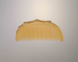 鼈甲台己彫櫛 image