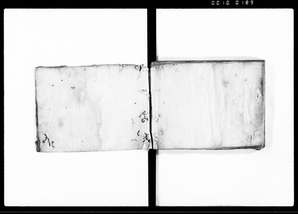 90375488_1189
